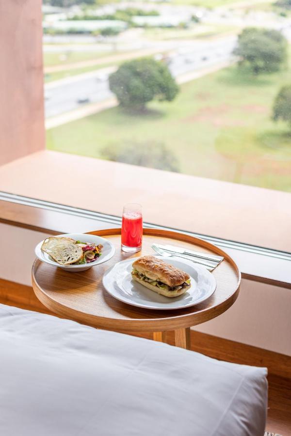 B Hotel Brasília Eksteriør billede A typical breakfast