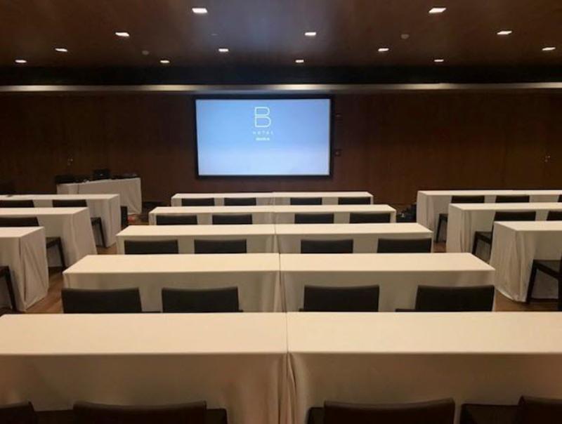 B Hotel Brasília Eksteriør billede A typical classroom at the University of Pennsylvania